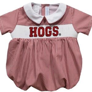 Arkansas Razorbacks Smocked Red
Gingham Short Sleeve Bubble